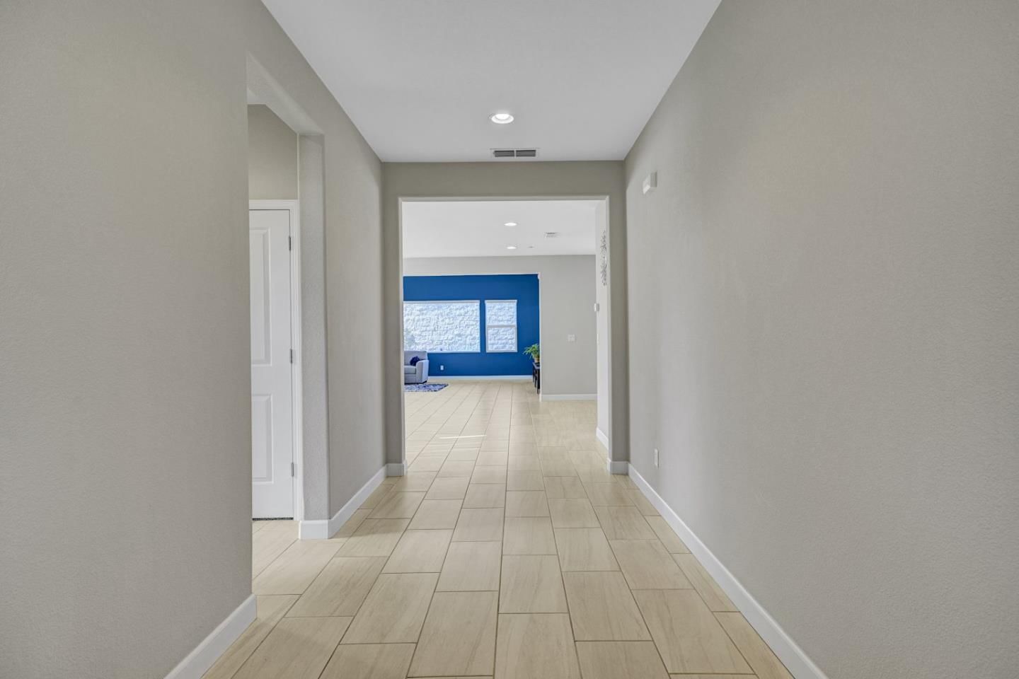 MLS Listing Photo 4