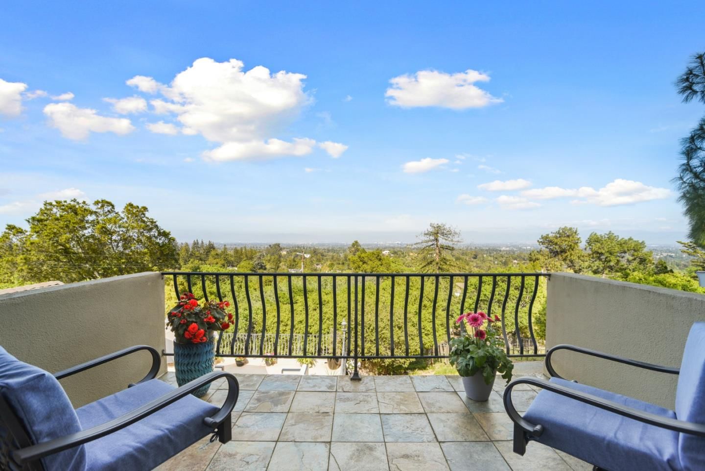 MLS Listing Photo 4