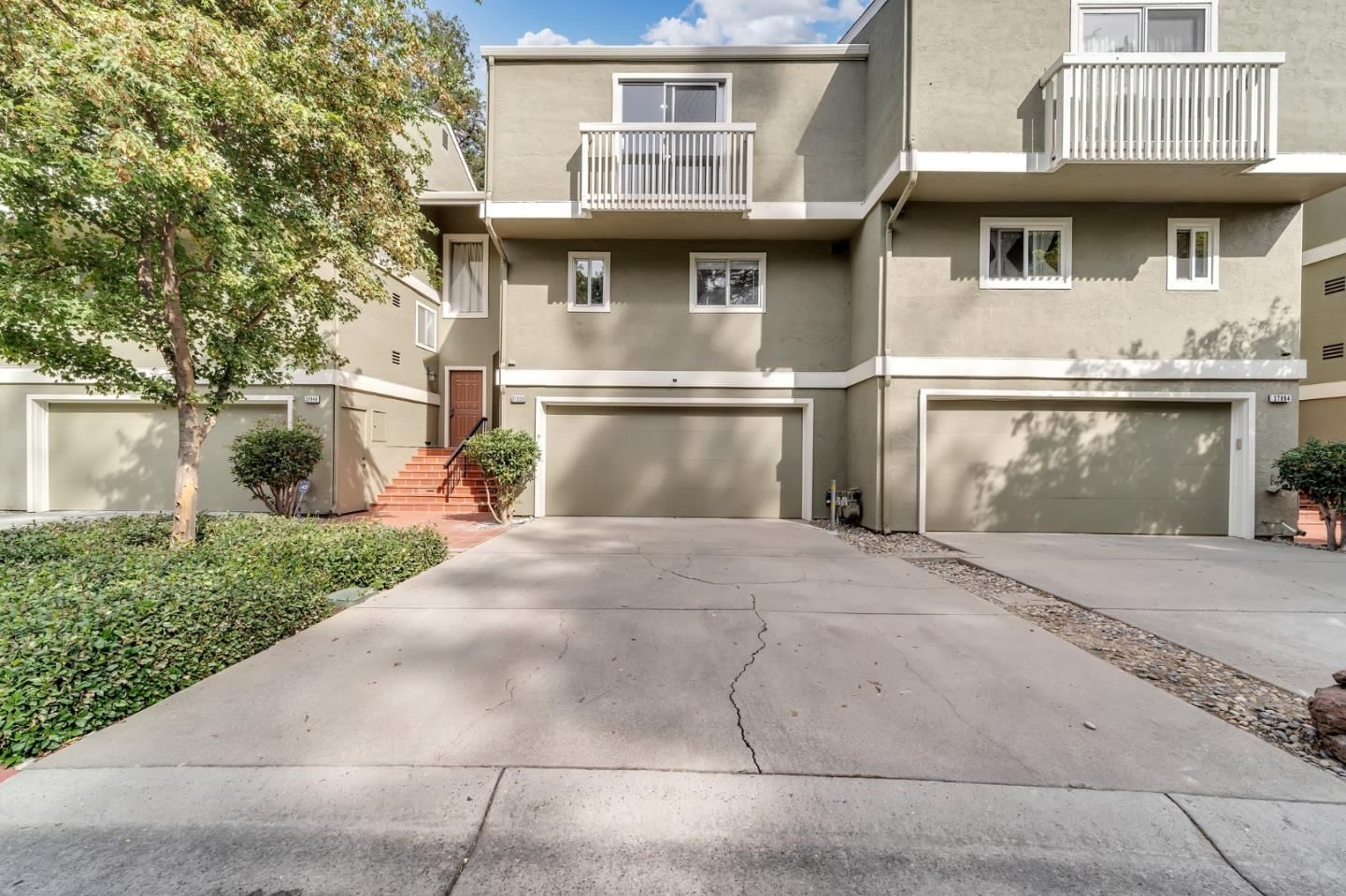 MLS Listing Photo 3