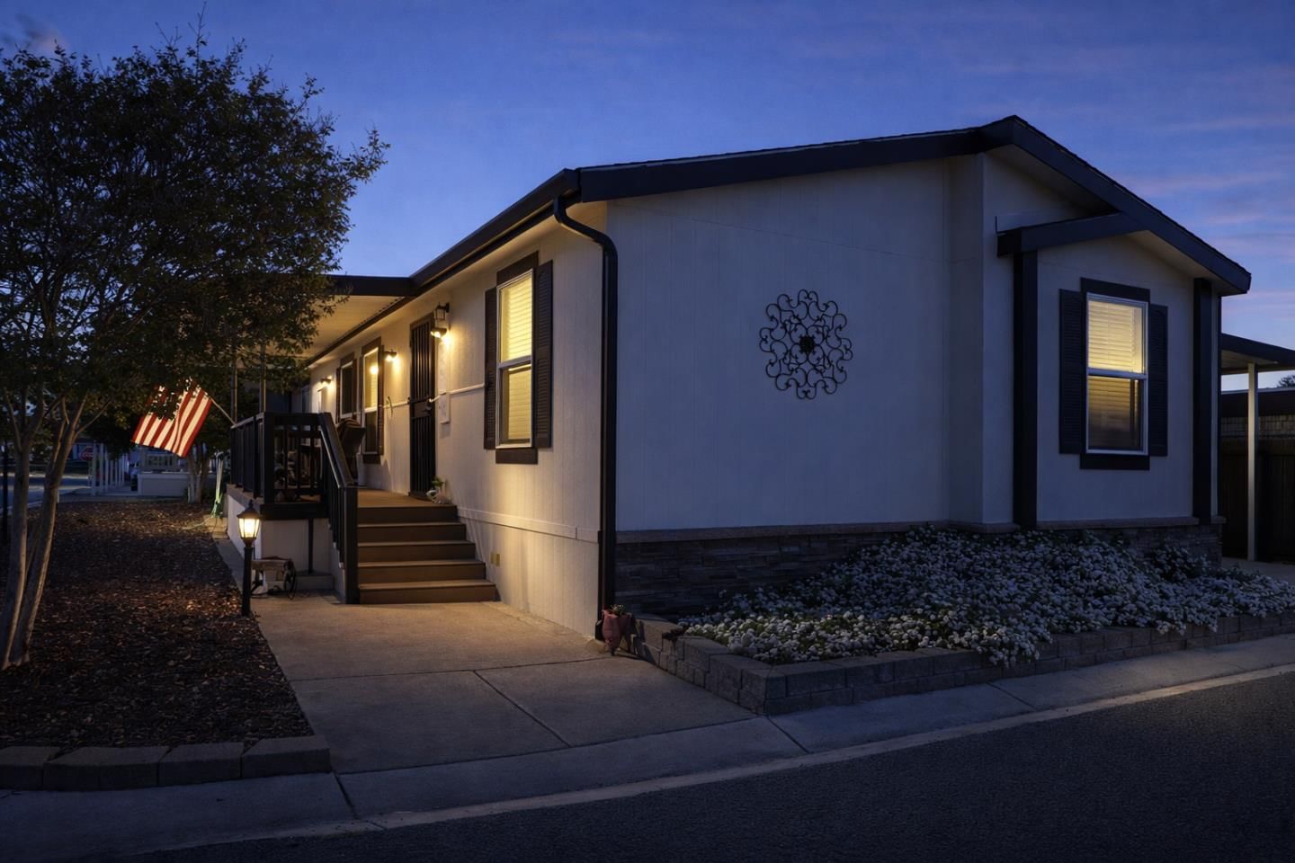 MLS Listing Photo 1