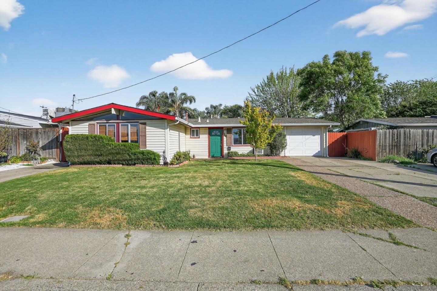 Listing Photo 1