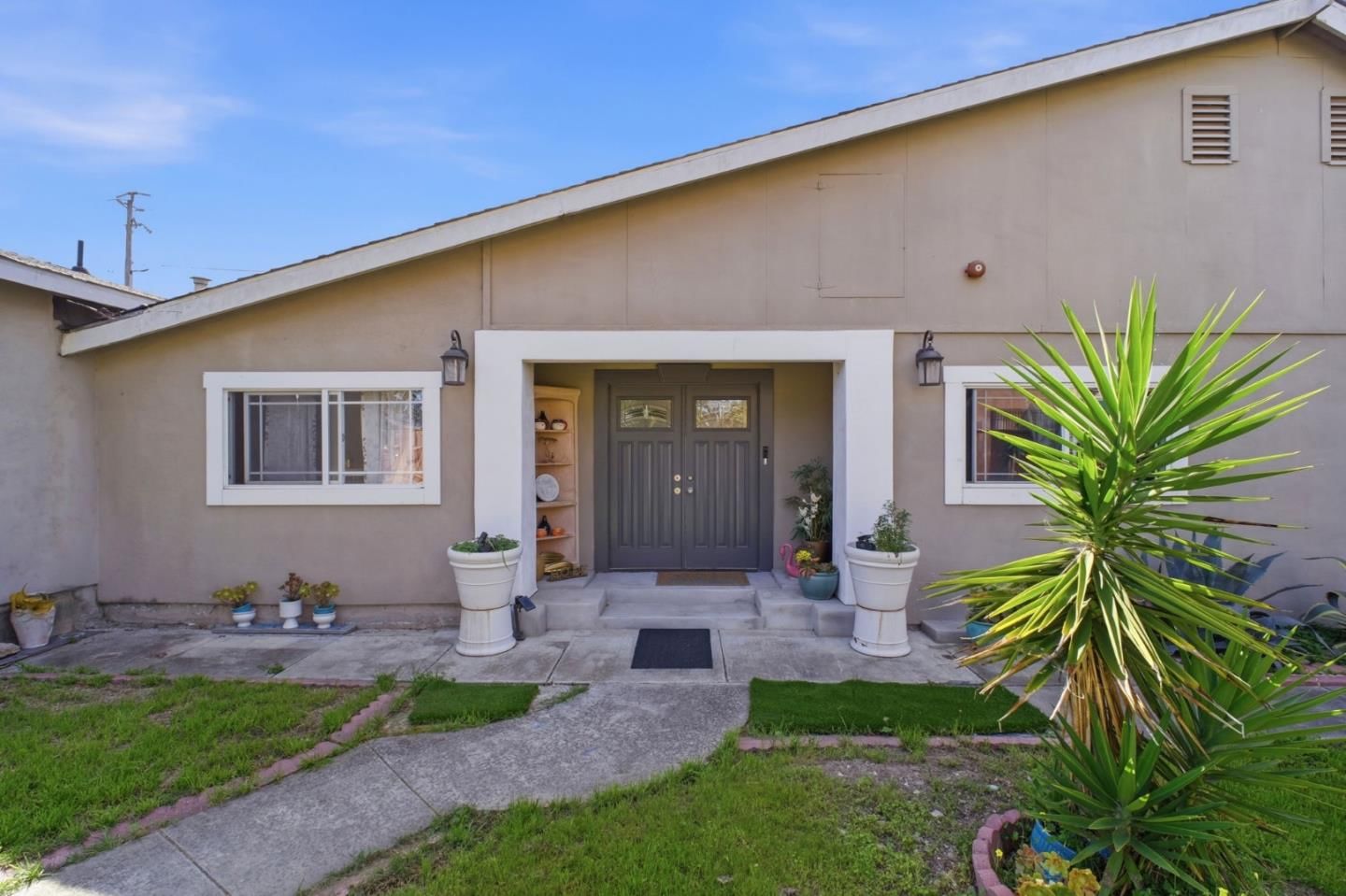 MLS Listing Photo 4