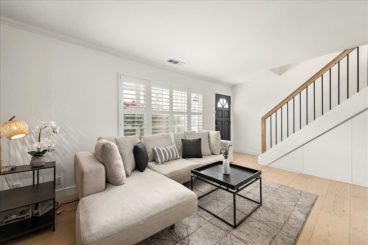 MLS Listing Photo 3