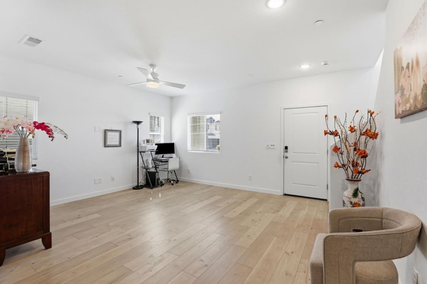 MLS Listing Photo 3