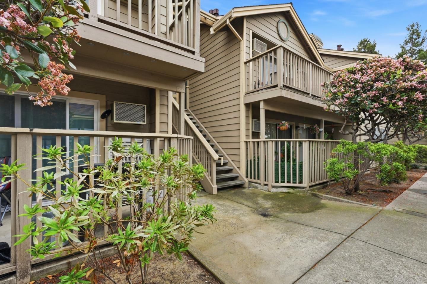 MLS Listing Photo 3