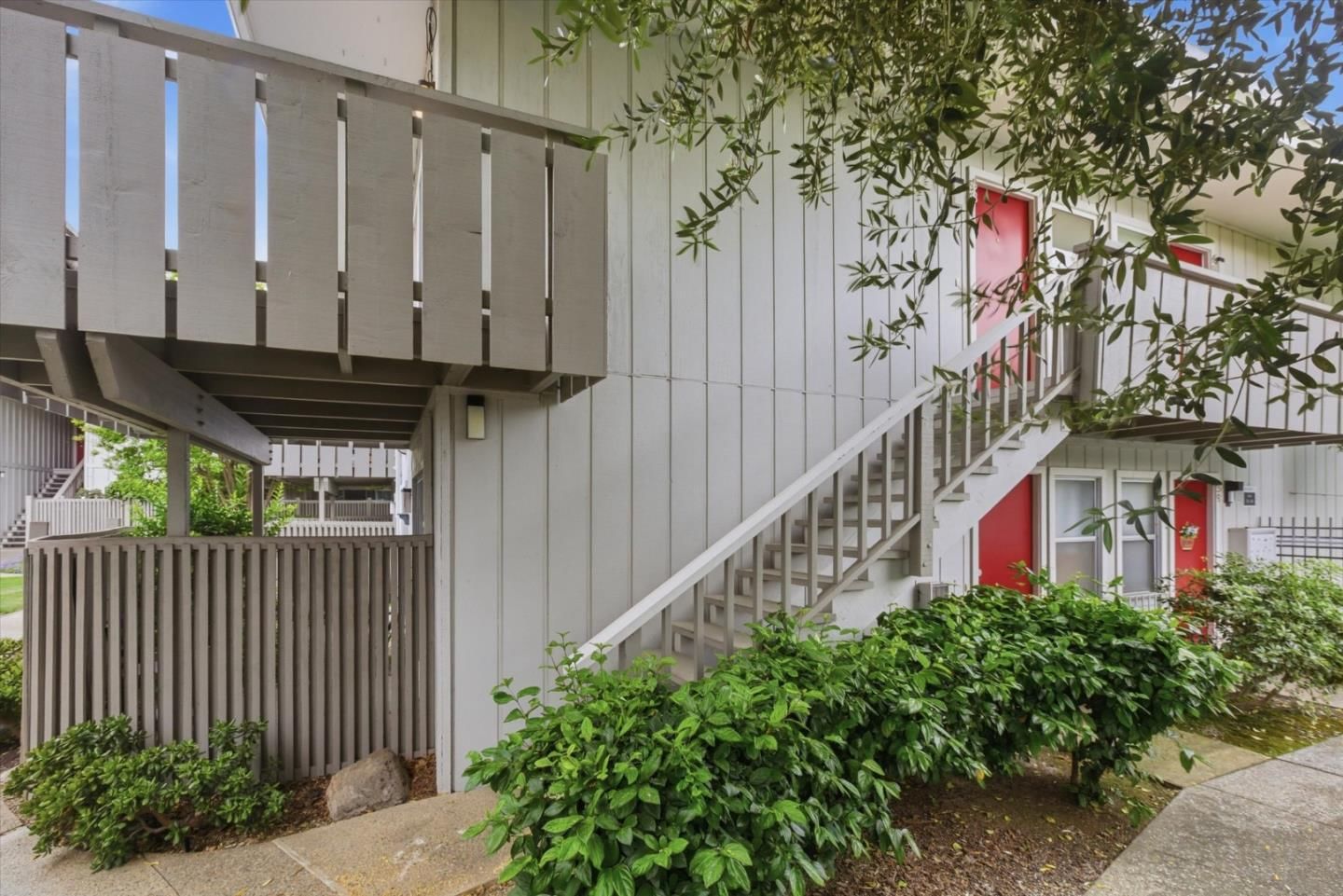 MLS Listing Photo 1