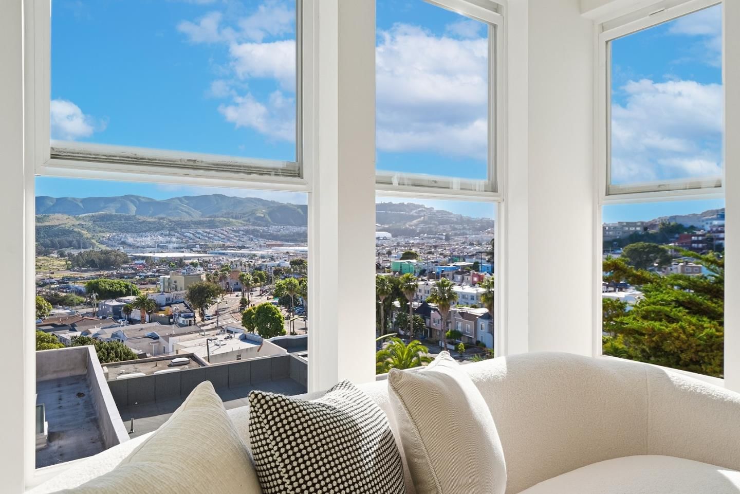 MLS Listing Photo 2