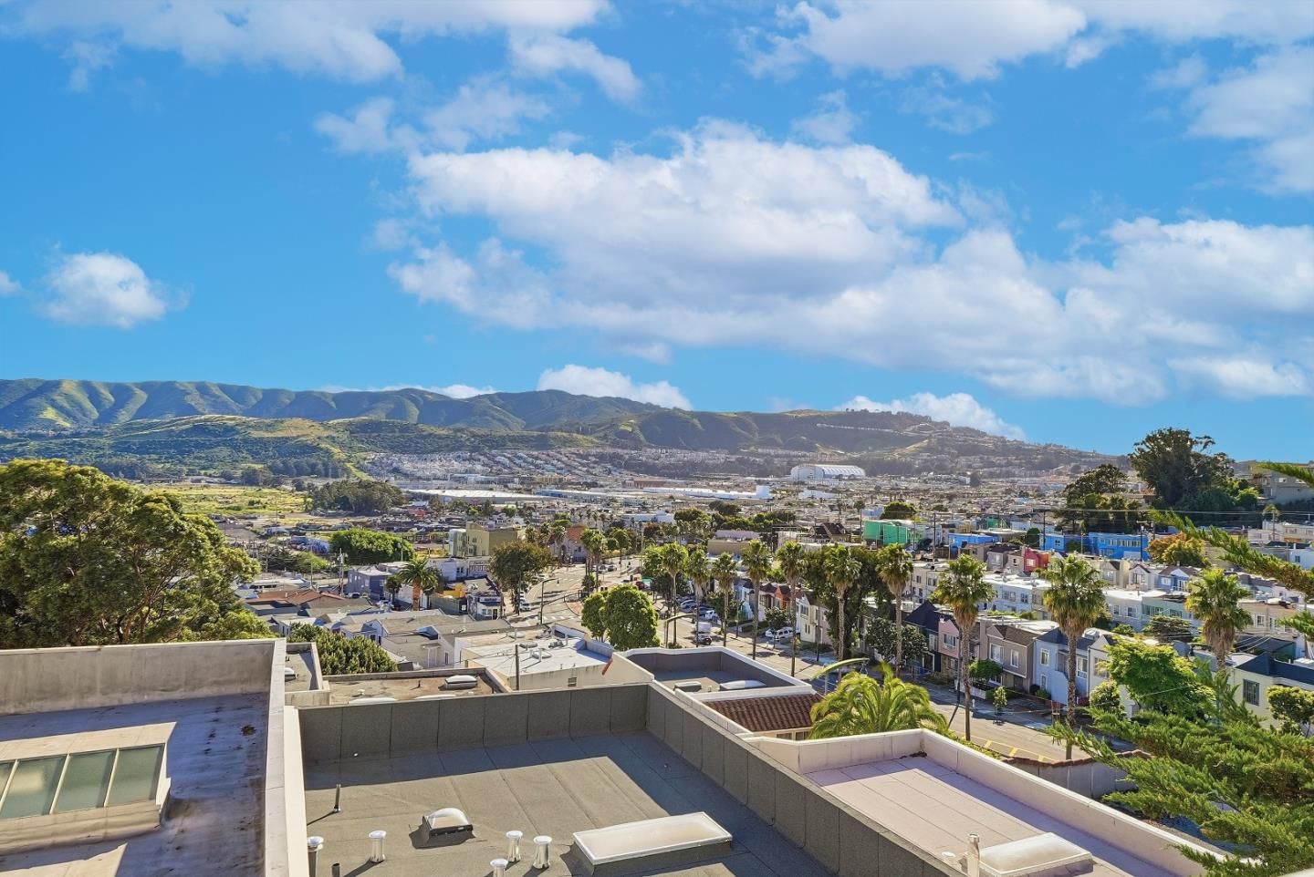MLS Listing Photo 4