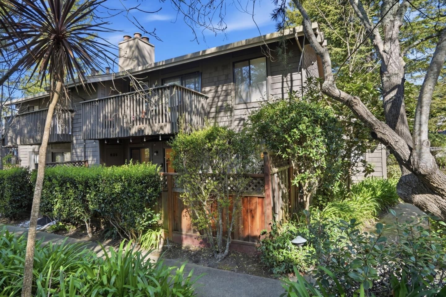 MLS Listing Photo 1