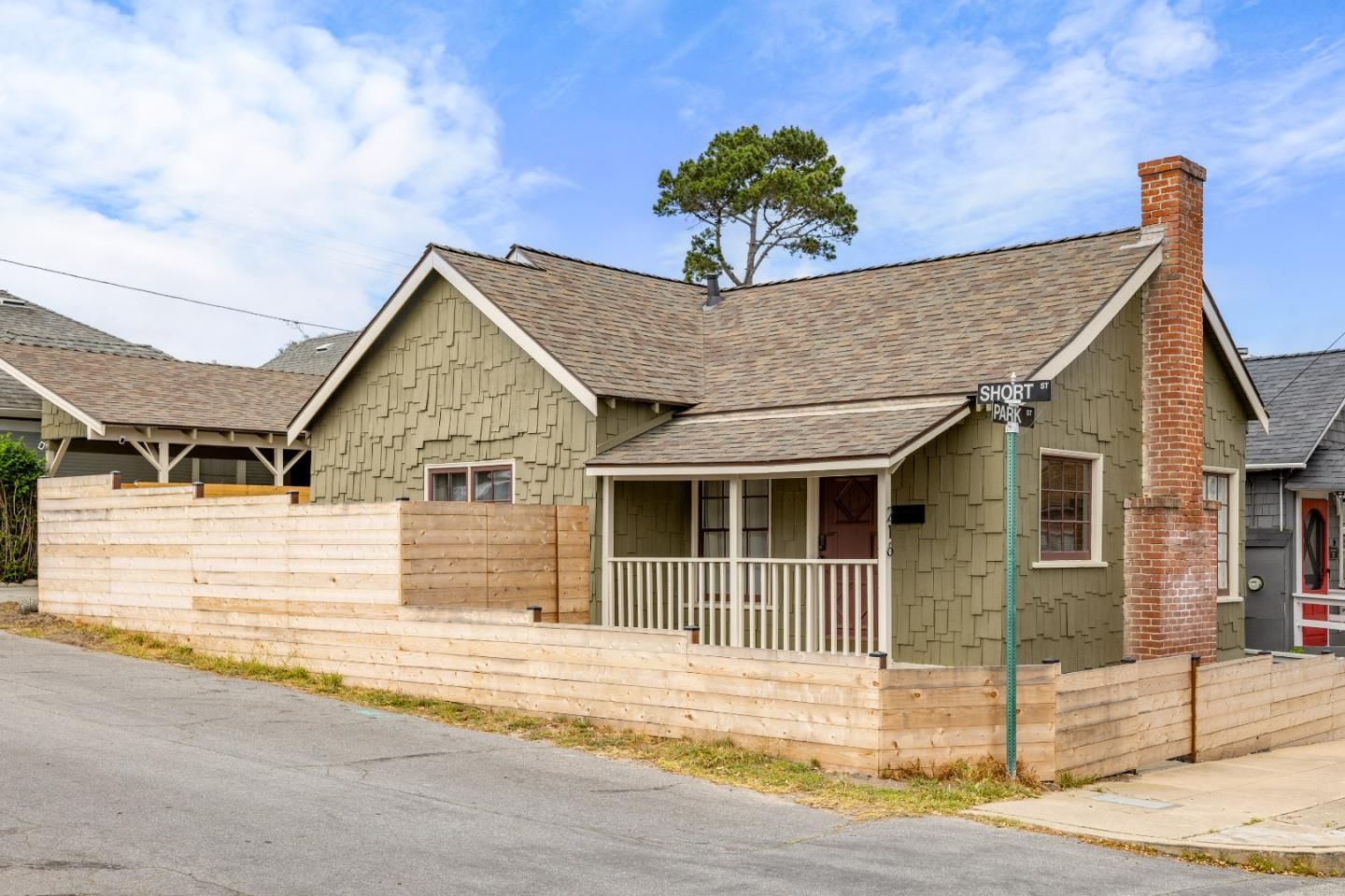 Listing Photo 1