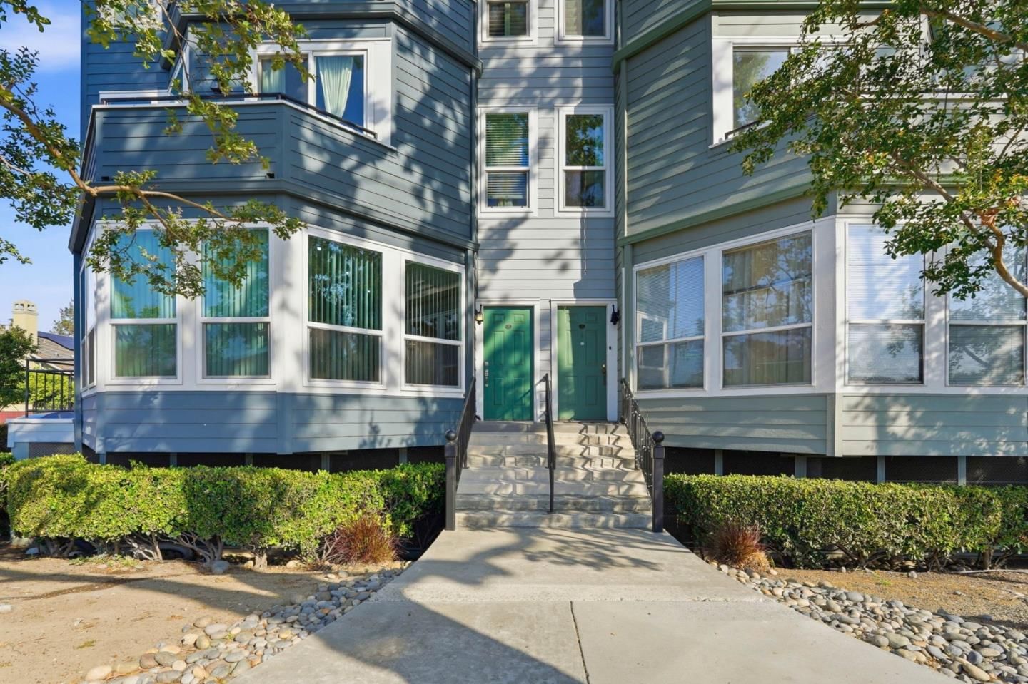 MLS Listing Photo 2