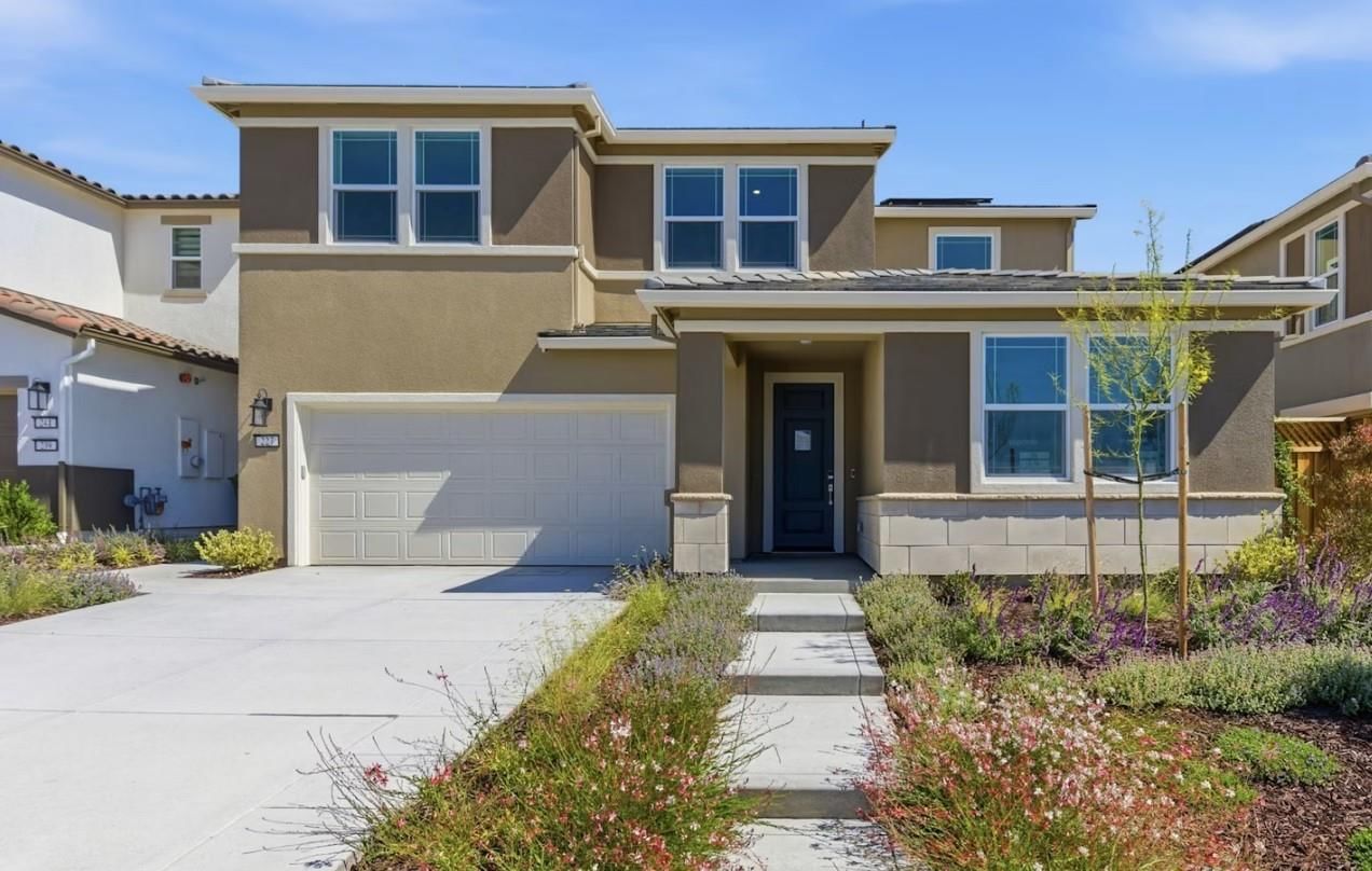 MLS Listing Photo 1