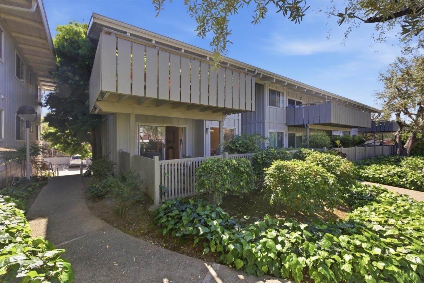 MLS Listing Photo 2