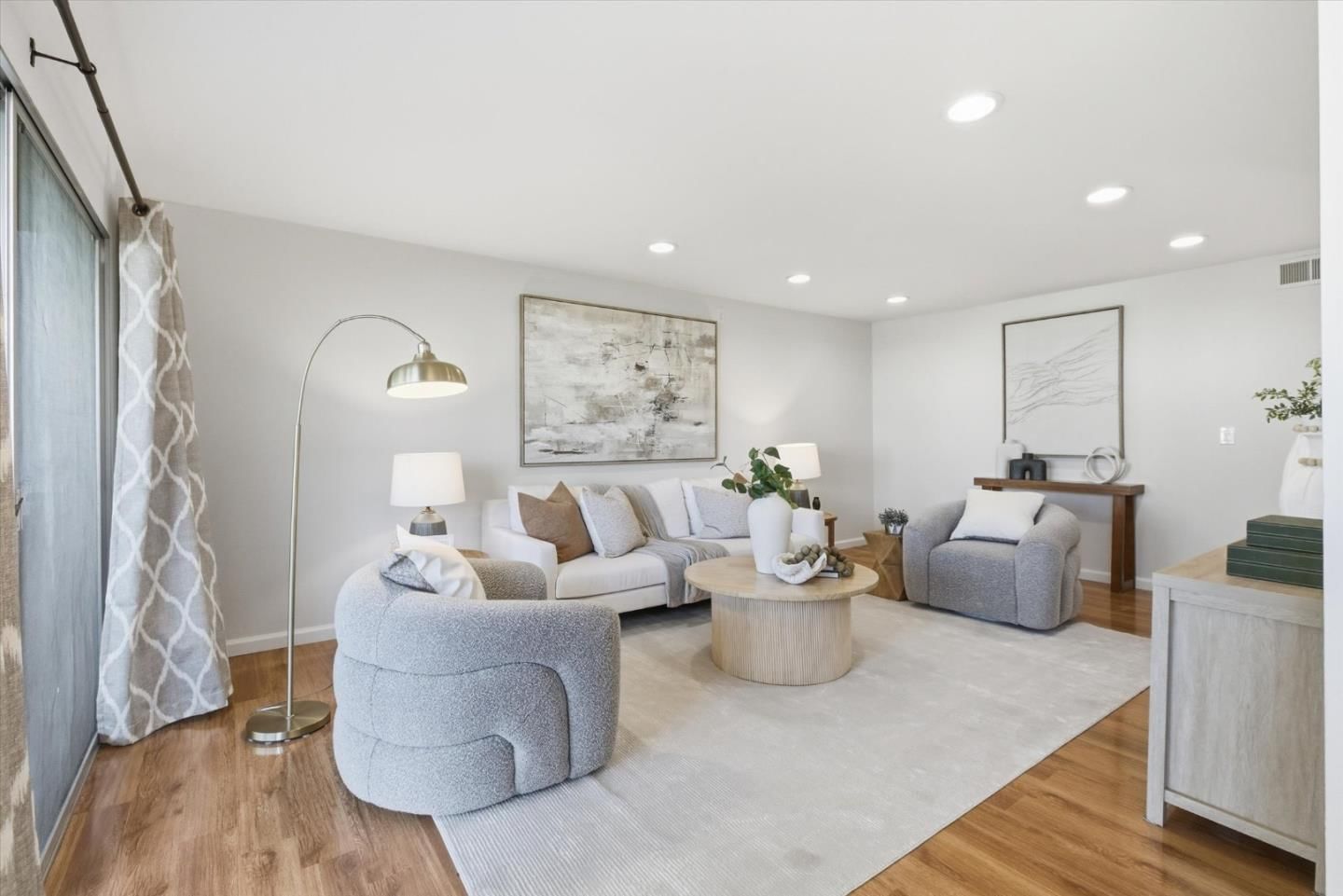 MLS Listing Photo 4