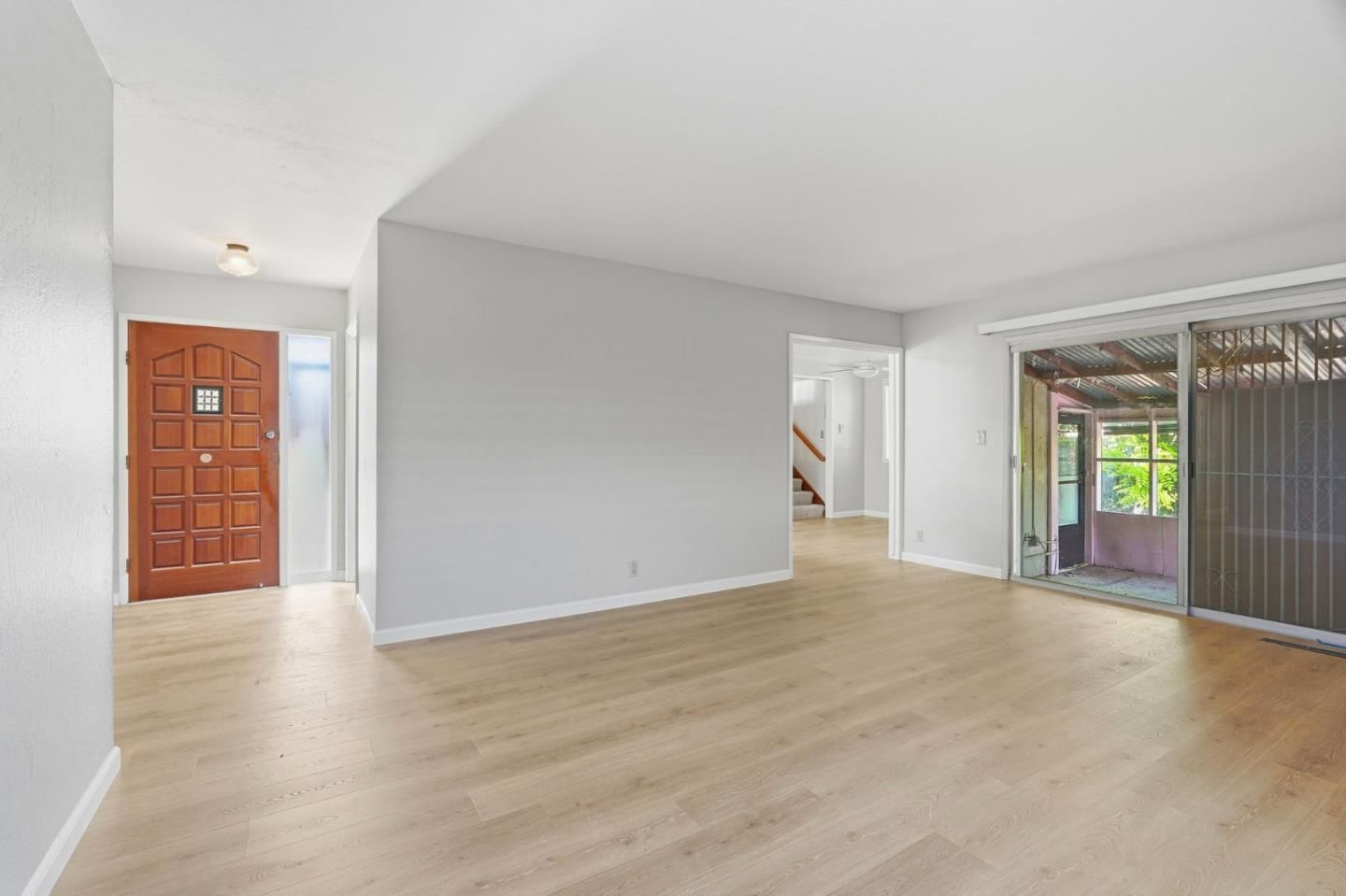 MLS Listing Photo 4