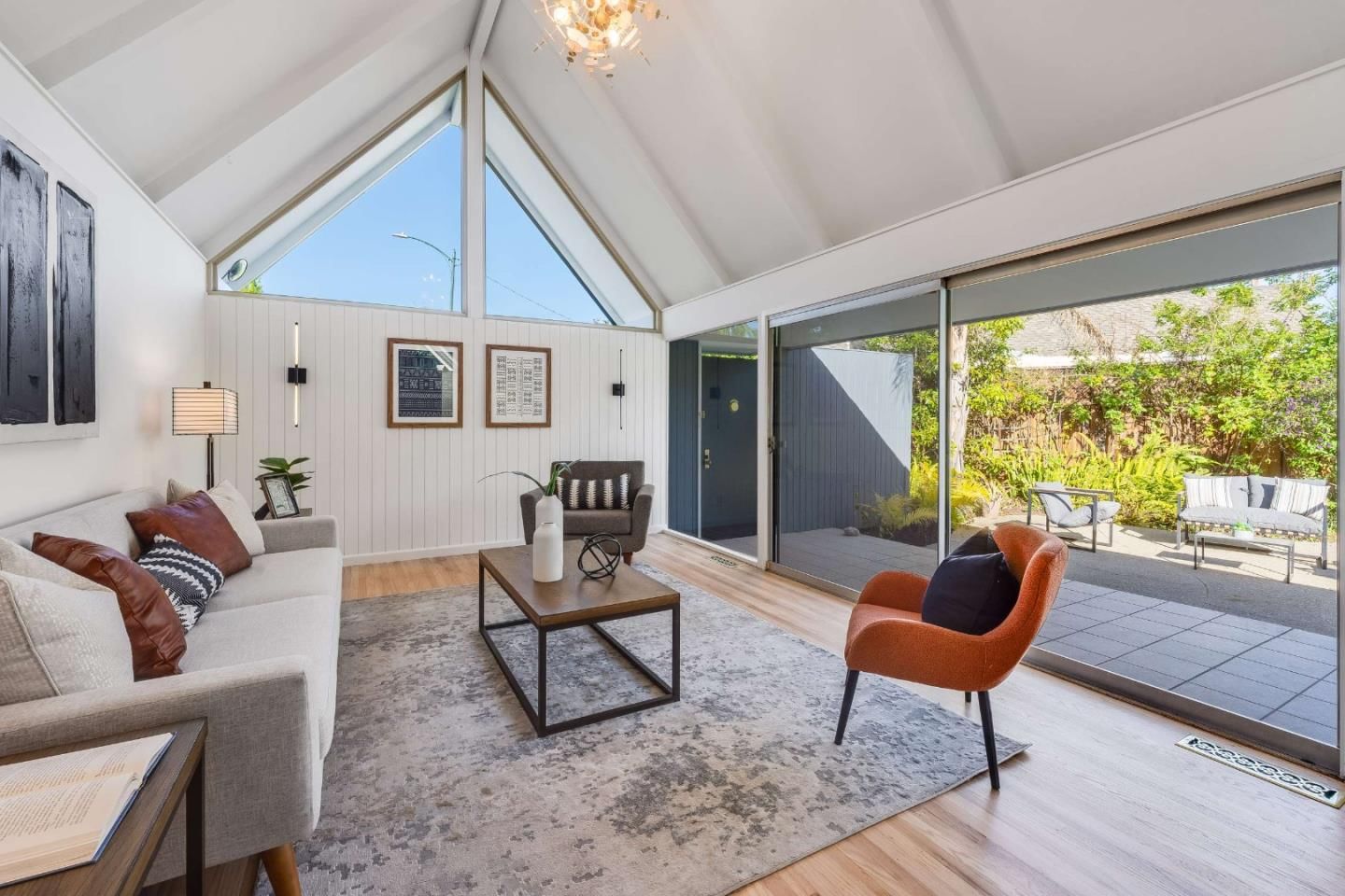 MLS Listing Photo 4