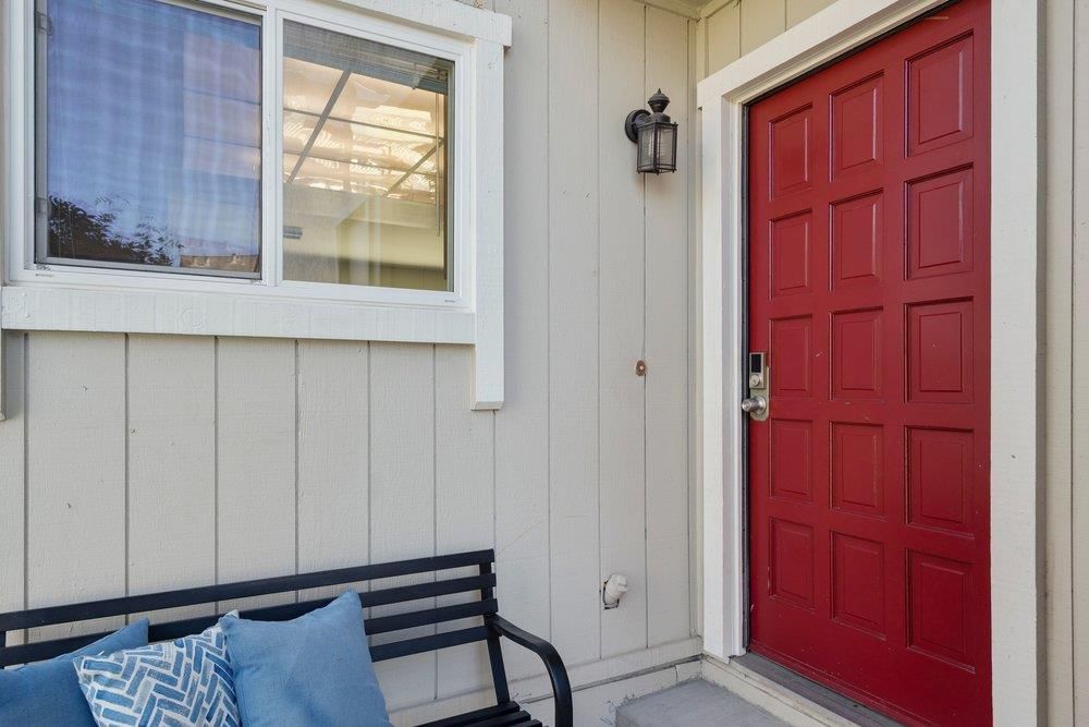 MLS Listing Photo 4