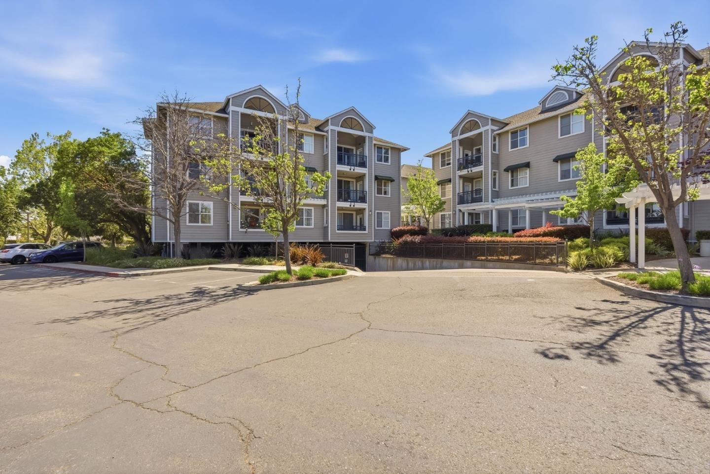 MLS Listing Photo 1