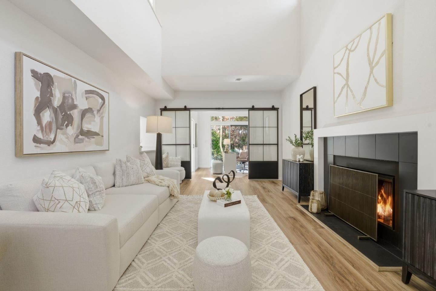 MLS Listing Photo 4