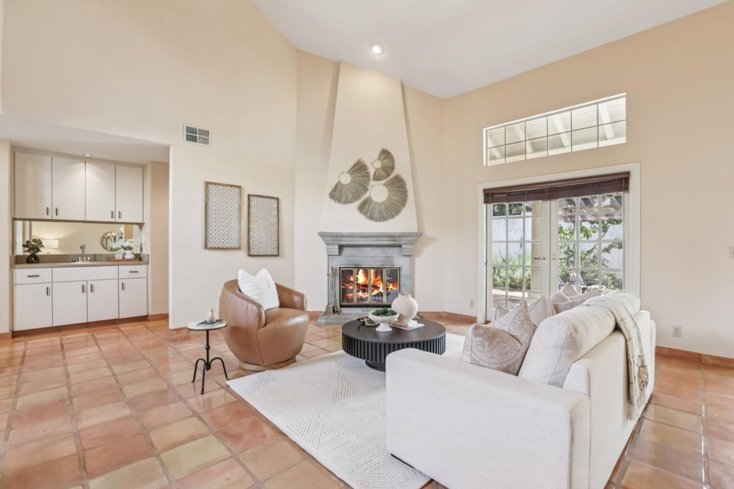 MLS Listing Photo 4