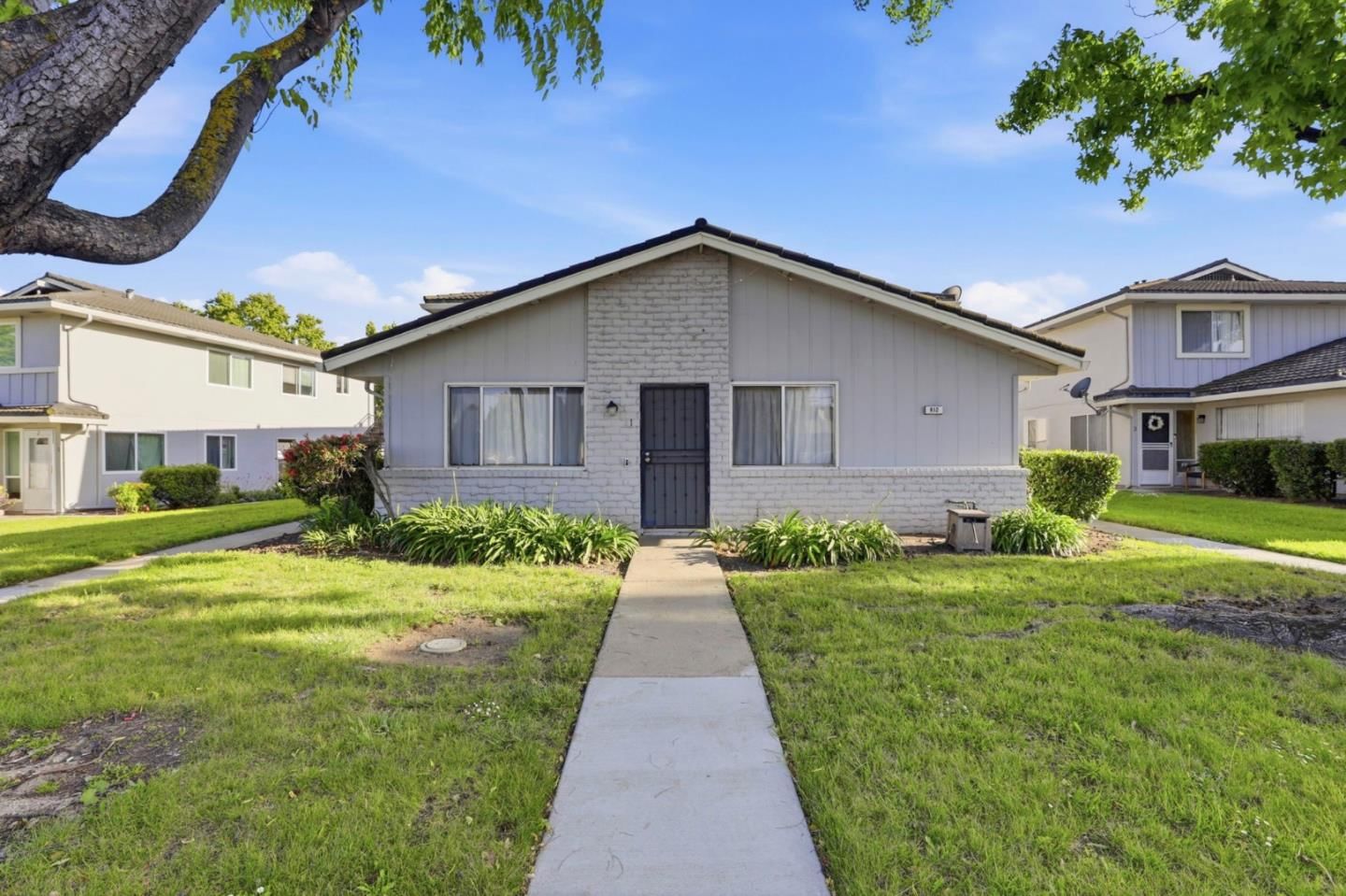 MLS Listing Photo 1