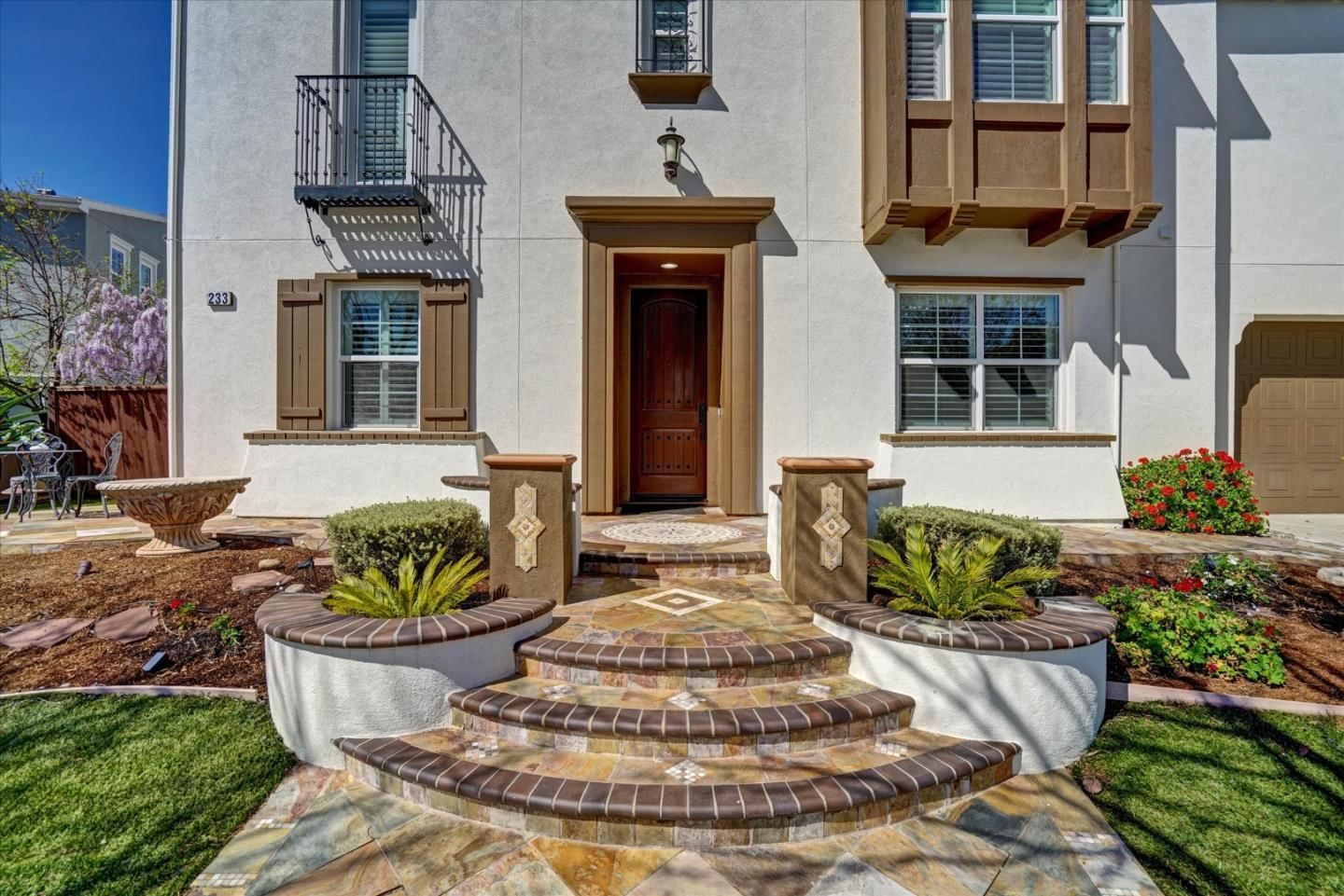 MLS Listing Photo 2