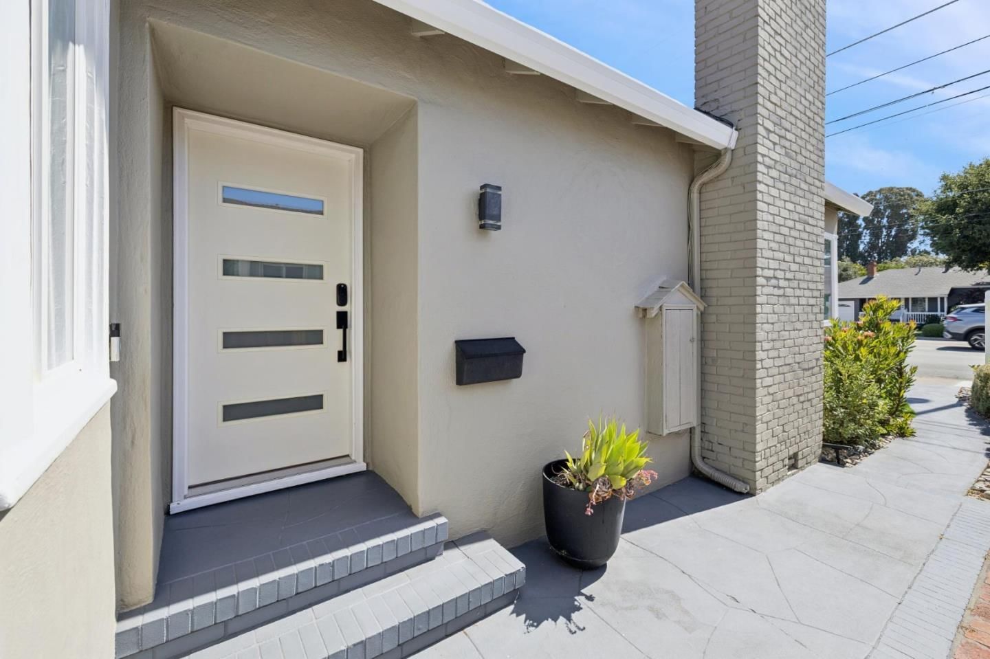 MLS Listing Photo 3