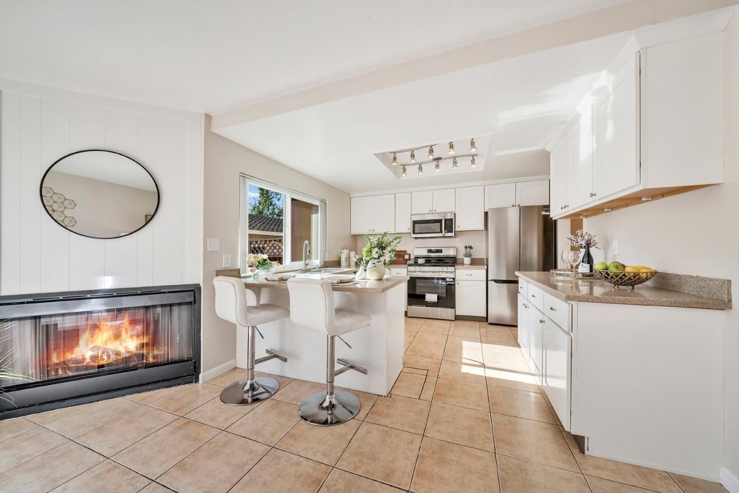 MLS Listing Photo 2
