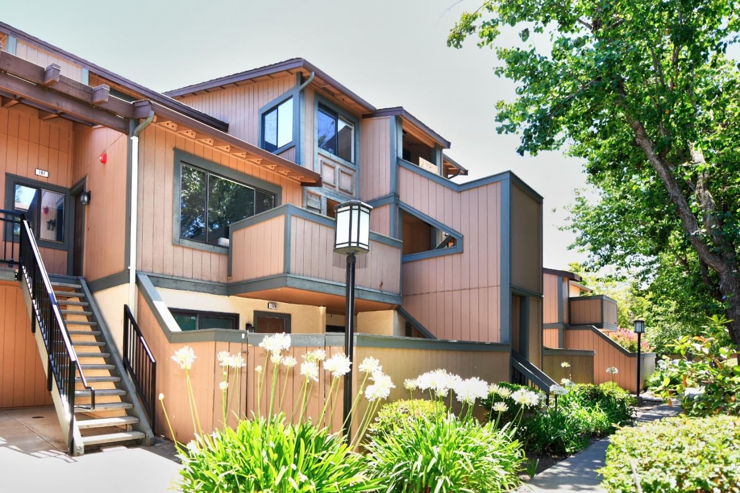 MLS Listing Photo 1