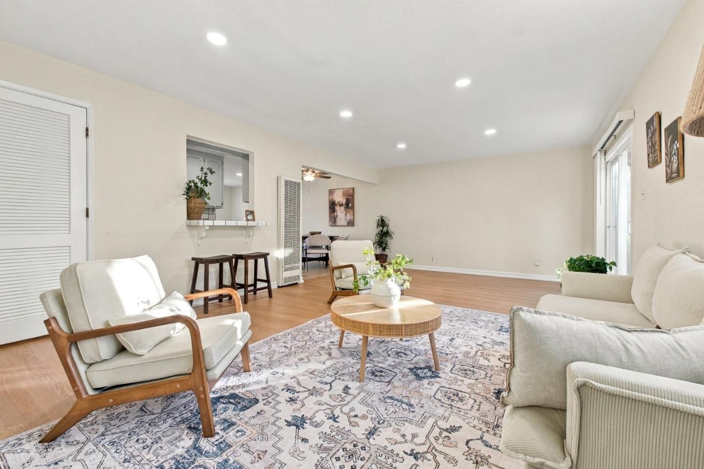 MLS Listing Photo 3
