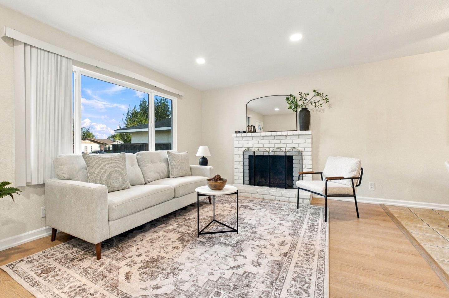 MLS Listing Photo 2