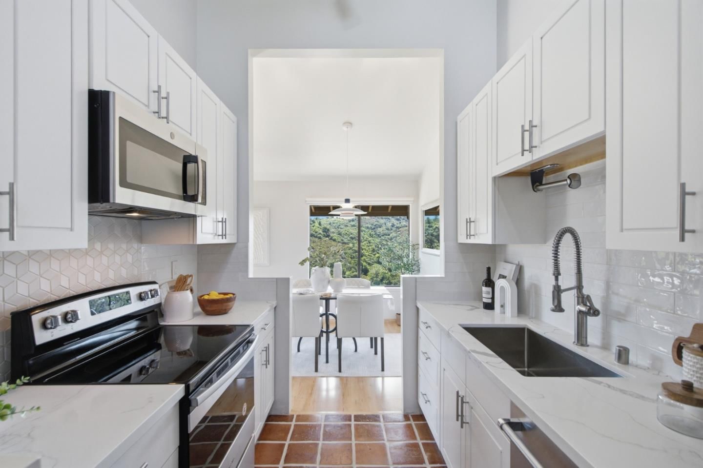 MLS Listing Photo 2