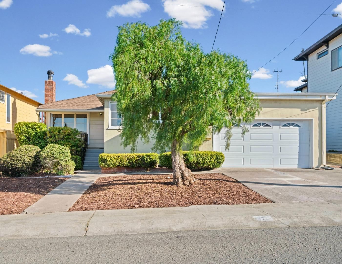 MLS Listing Photo 2