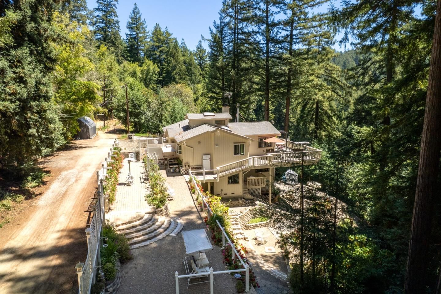 Redwood Lodge