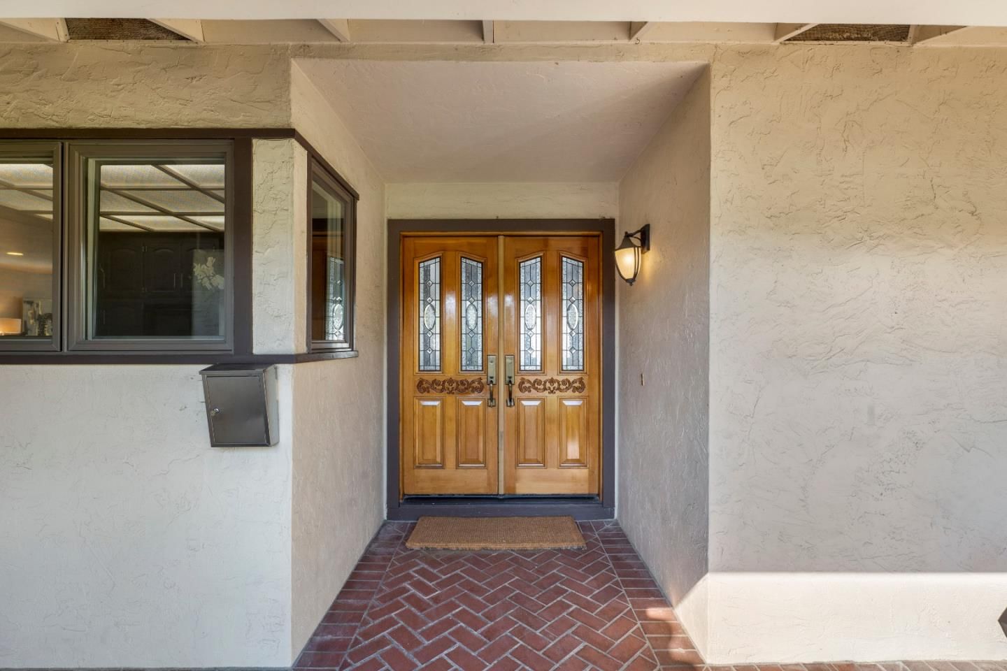 MLS Listing Photo 3