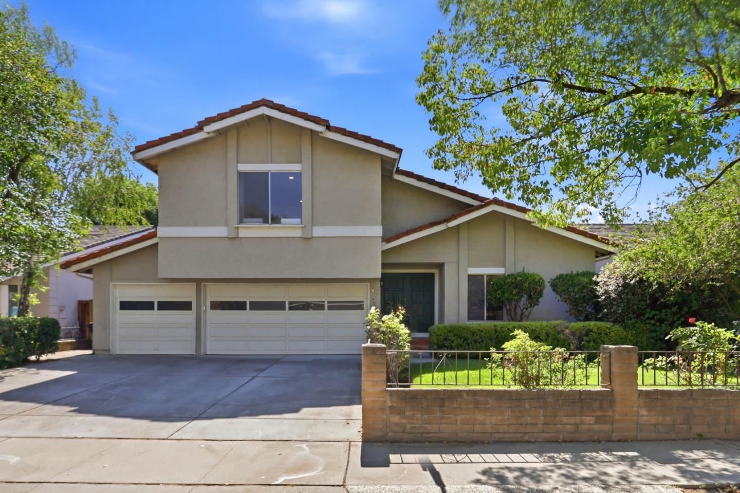 Listing Photo 1