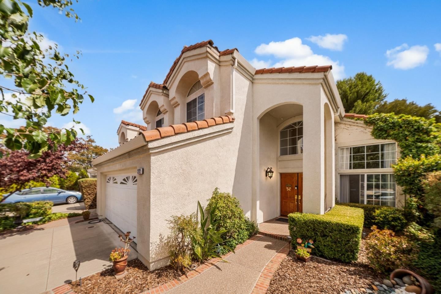MLS Listing Photo 2