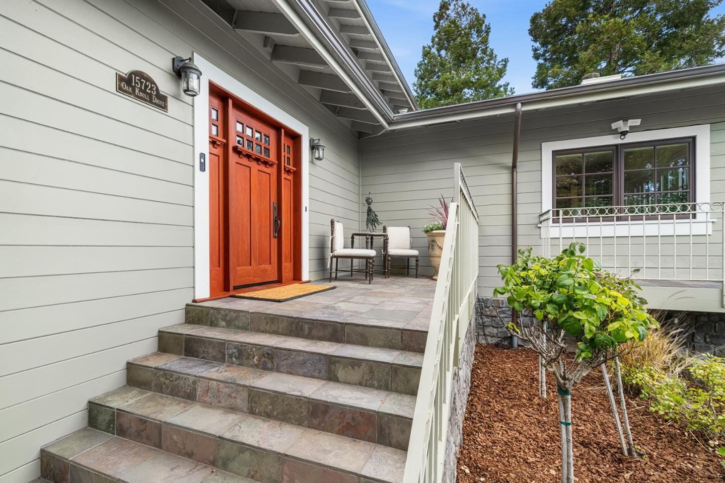Oak Knoll