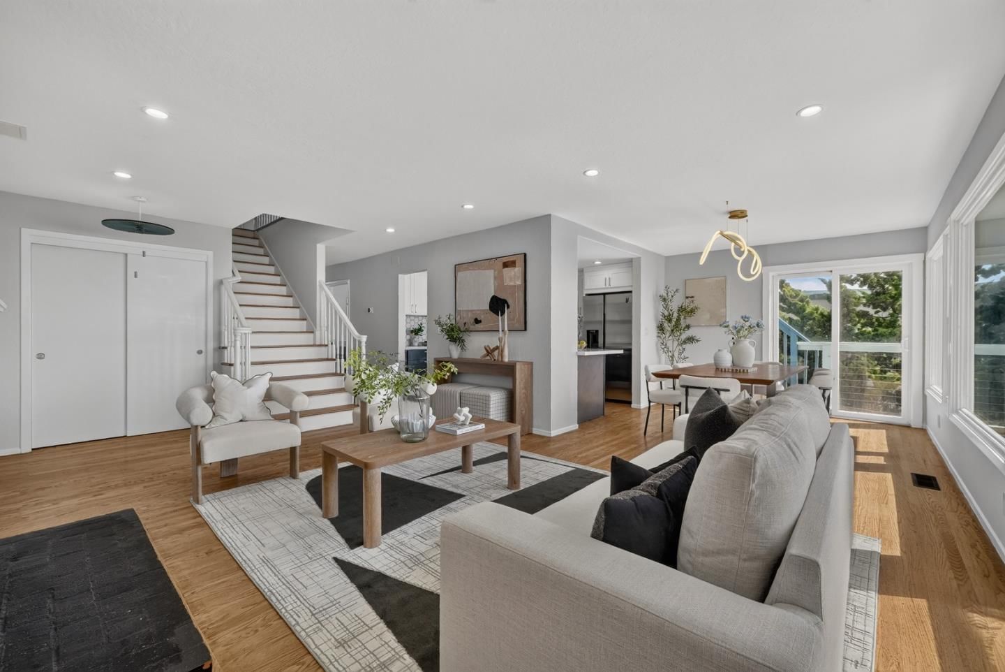 MLS Listing Photo 4