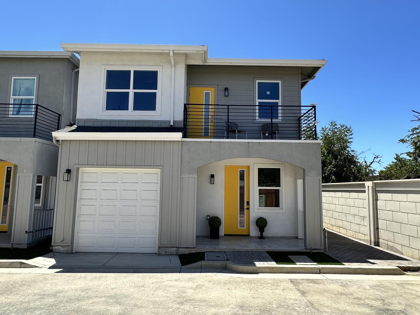Listing Photo 1