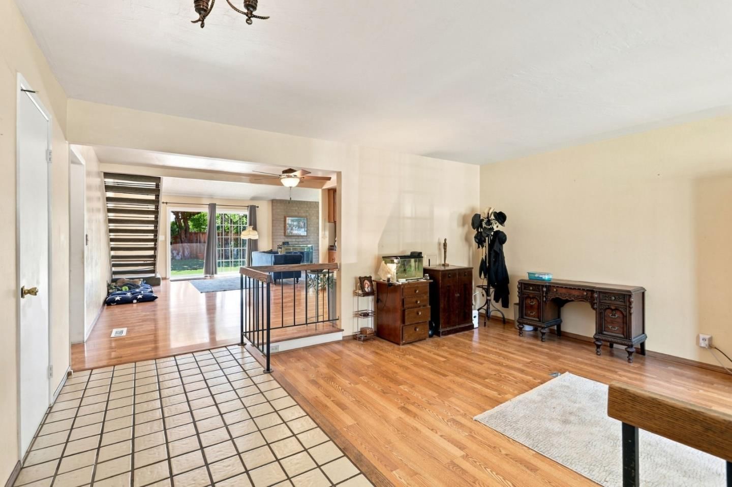 MLS Listing Photo 4