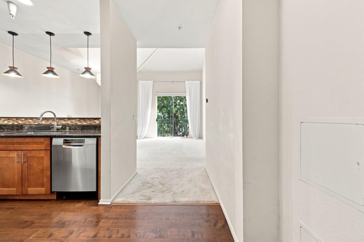 MLS Listing Photo 3