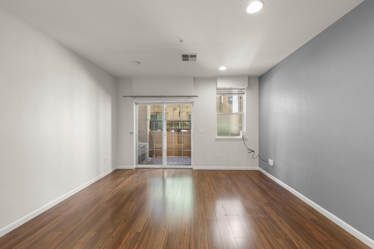 MLS Listing Photo 3