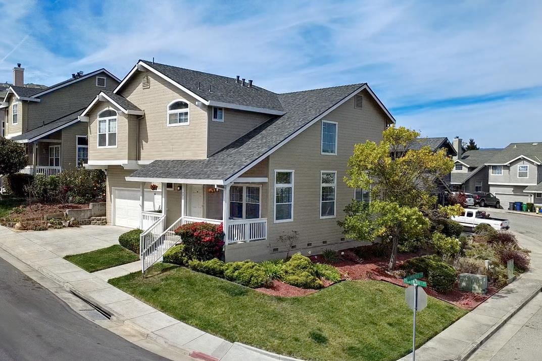 Listing Photo 1