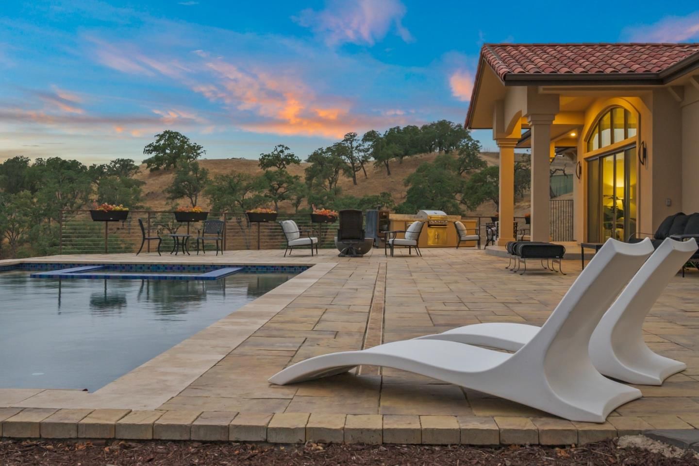 Winding Oaks