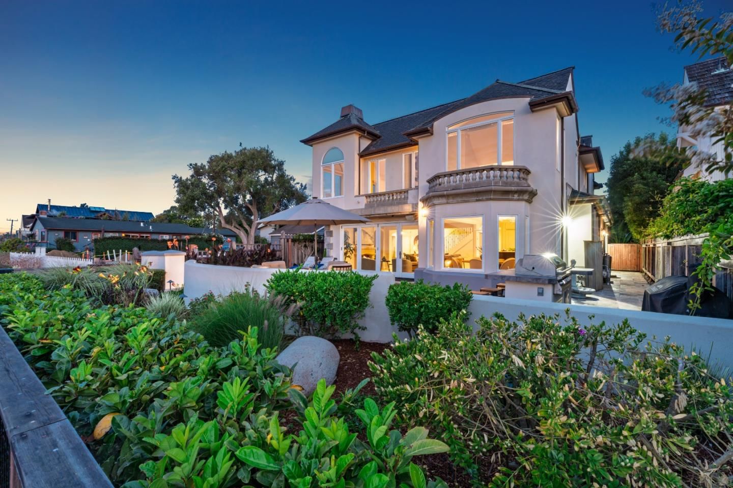 MLS Listing Photo 3