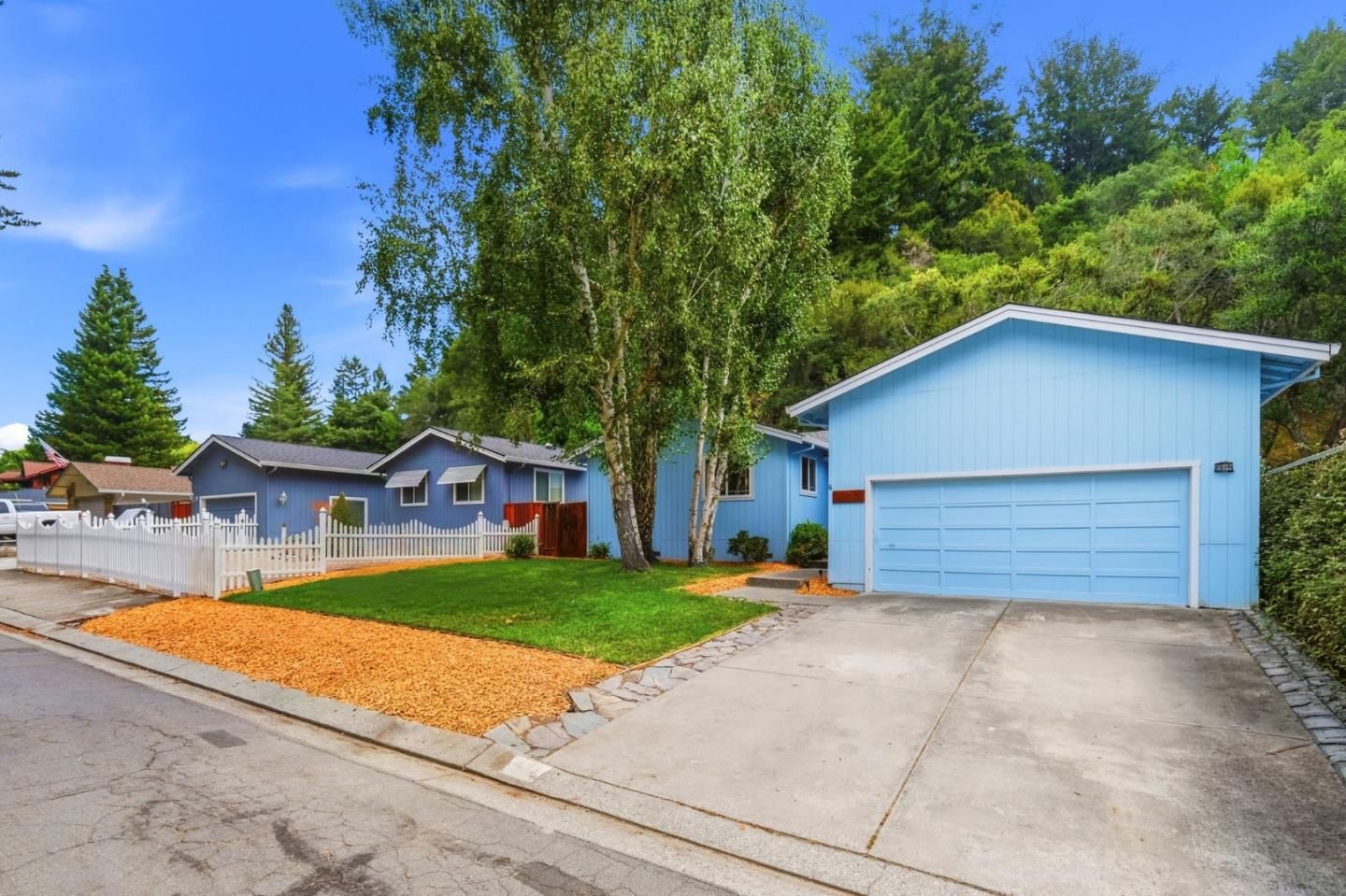 MLS Listing Photo 2