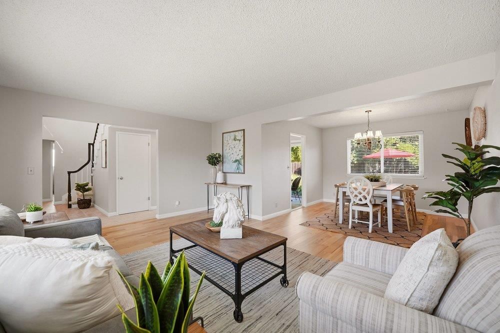 MLS Listing Photo 4