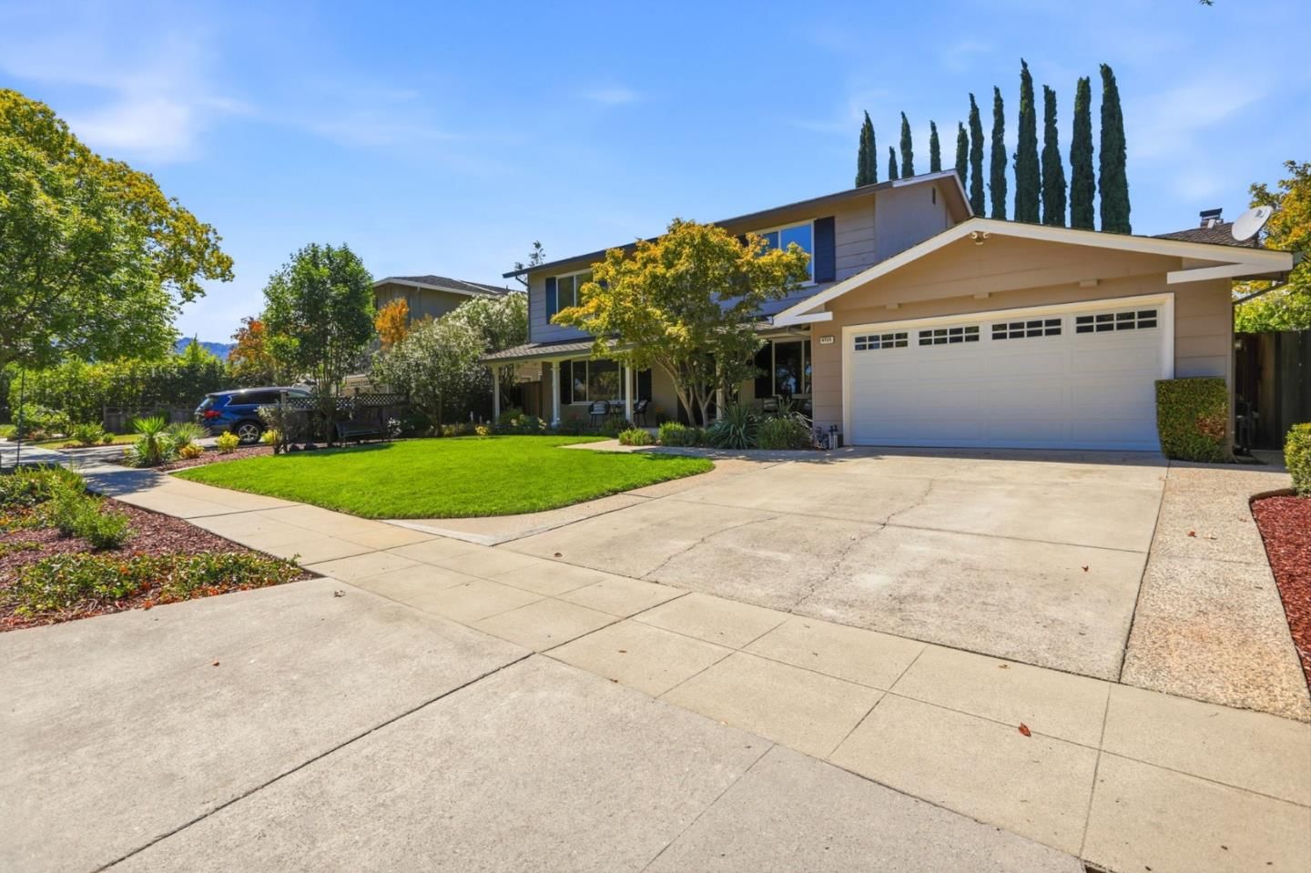 MLS Listing Photo 3
