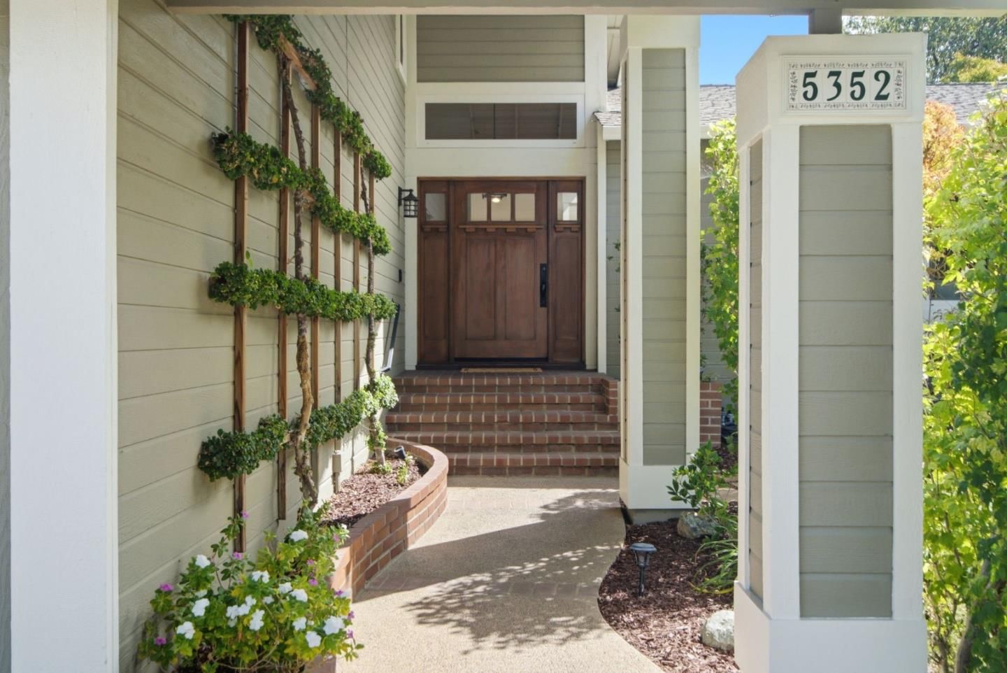 MLS Listing Photo 4